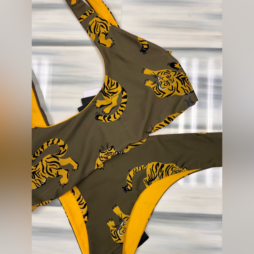 Reversible bikini top!